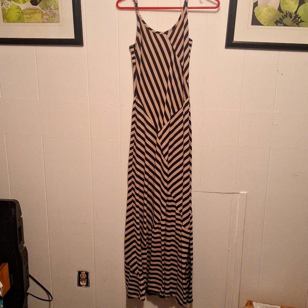 dress size med , black  beige